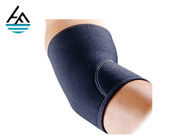 Maniche nere del gomito di sollevamento pesi per il supporto del gomito compressione/risolvere
